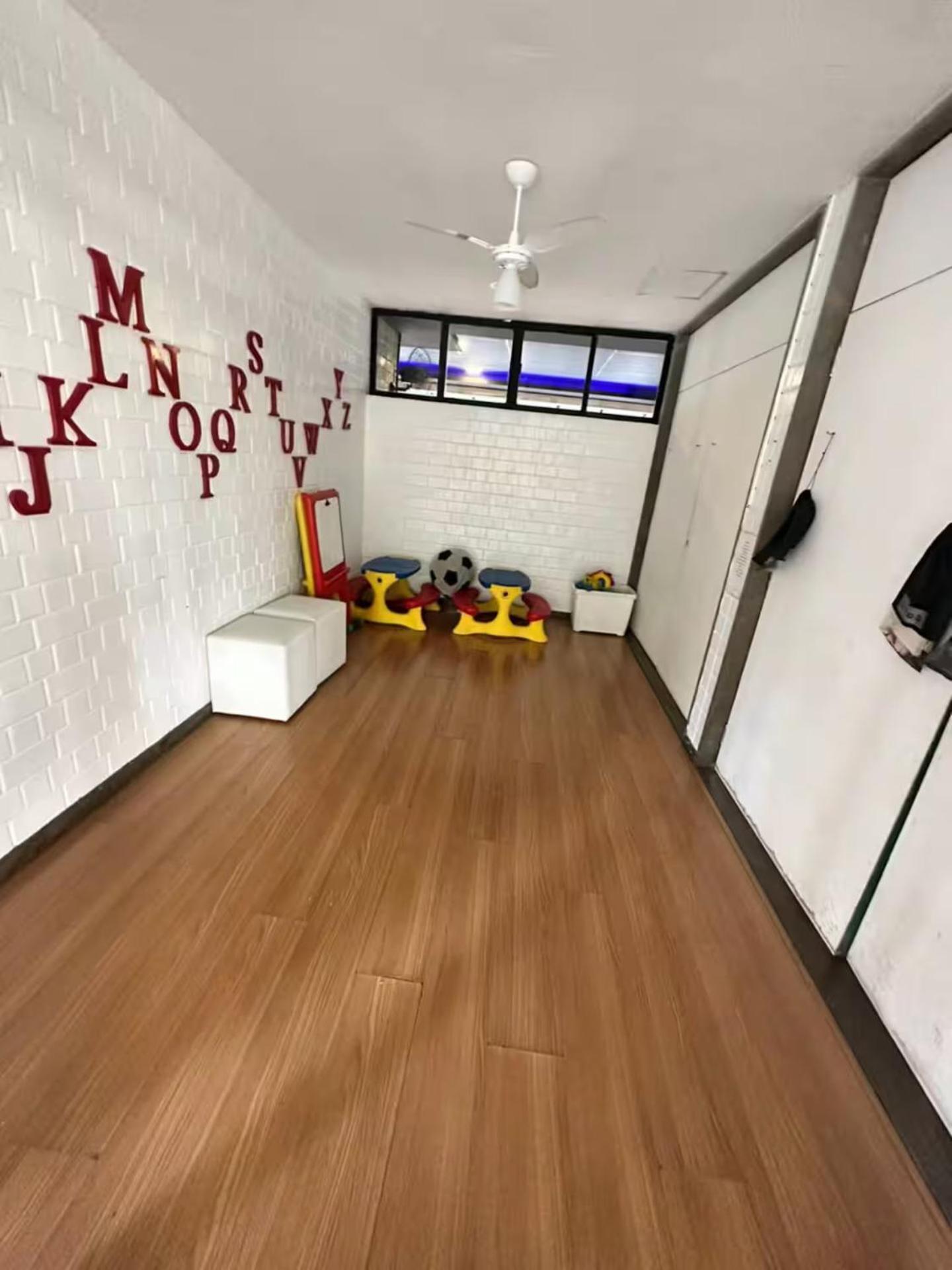 Apartment - 1 - 730 *